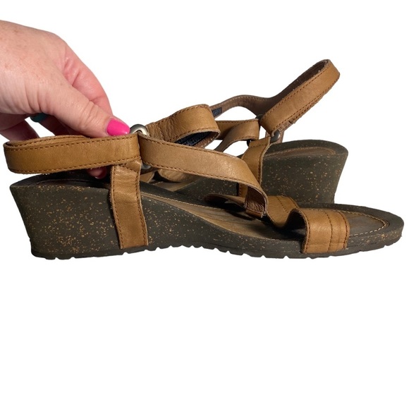 Teva wedge leather sandals Womens 11 - Picture 2 of 9
